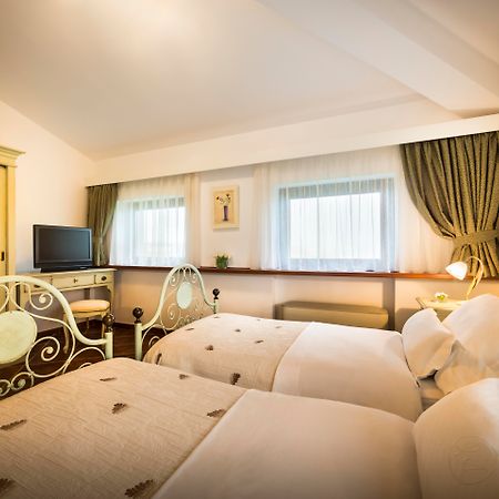 Palazzo Angelica B&B Adults Only Oprtalj Exterior foto