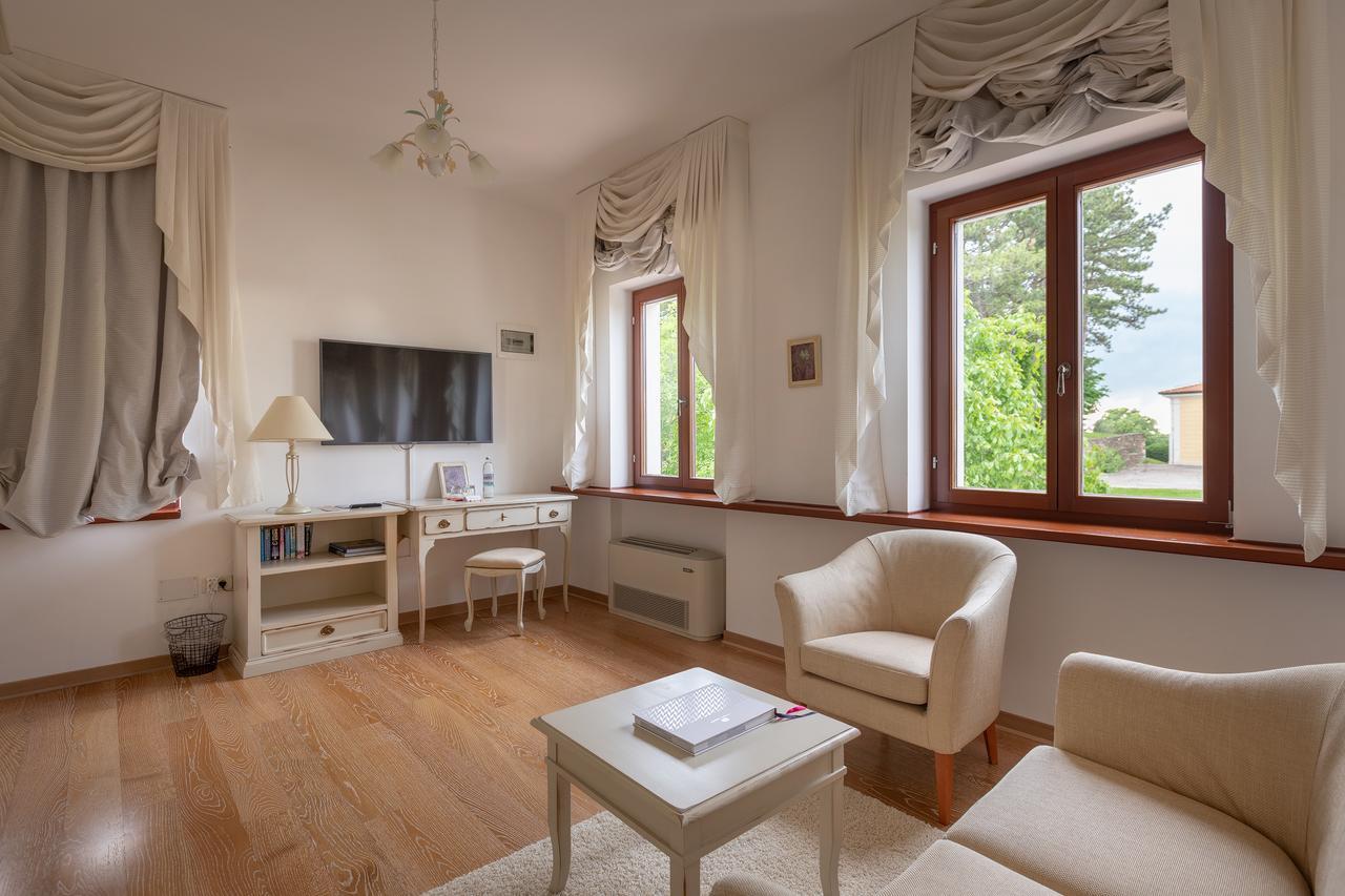 Palazzo Angelica B&B Adults Only Oprtalj Exterior foto