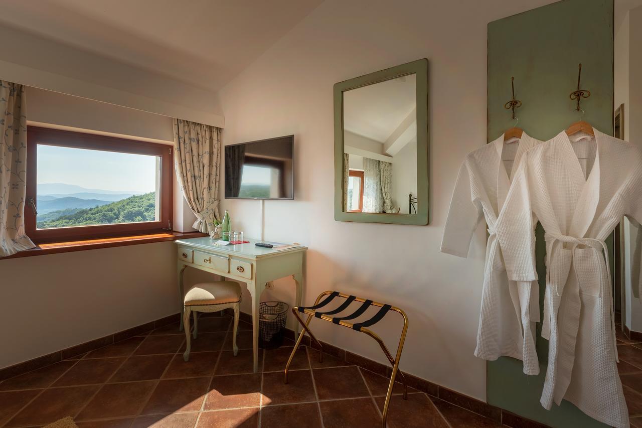 Palazzo Angelica B&B Adults Only Oprtalj Exterior foto