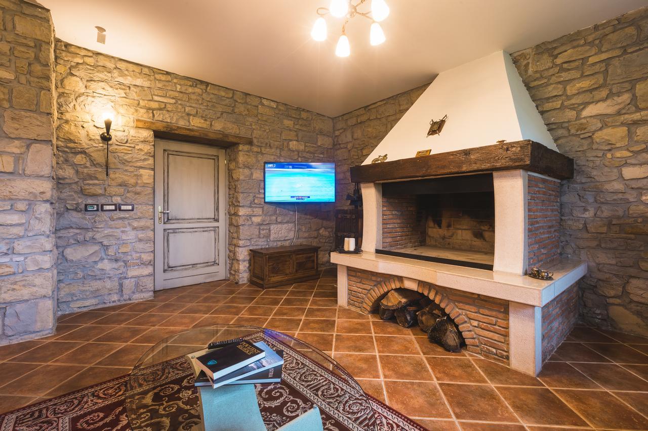 Palazzo Angelica B&B Adults Only Oprtalj Exterior foto
